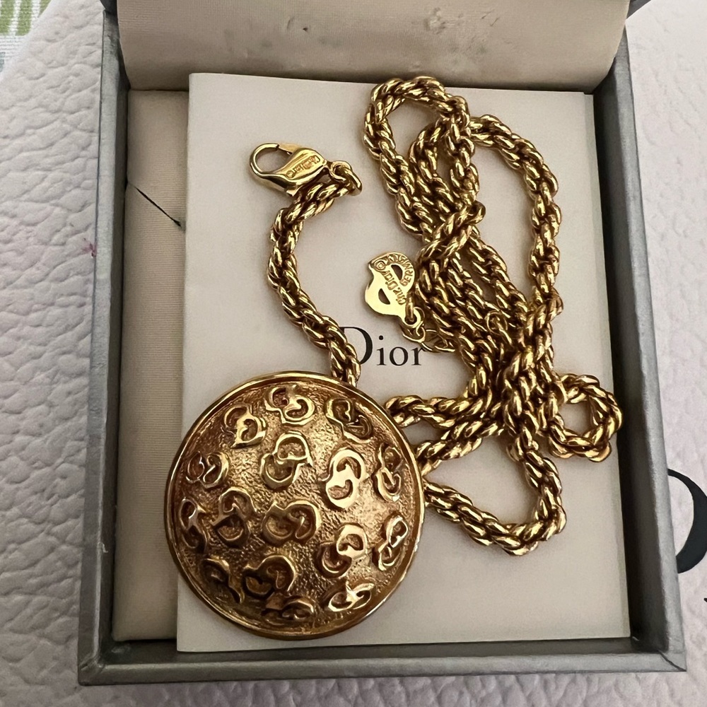 COPY - Authentic necklace D i o R